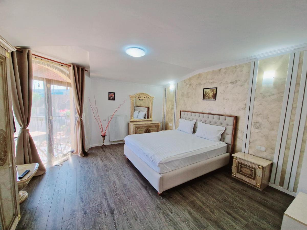 Pension Terra Alba Iulia Exteriör bild